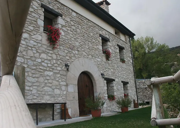 בית כפרי Torres Valdenoceda